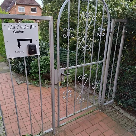 Lapurka Iii Garten Apartamento *